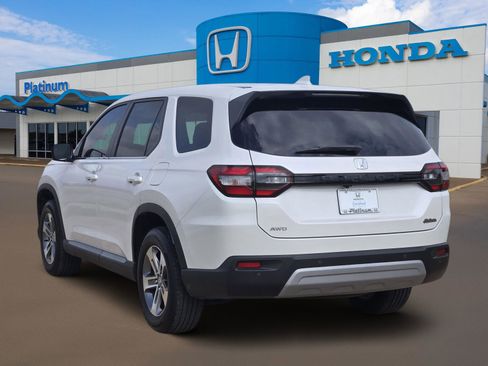 Used 2025 Honda Pilot EX-L image 4