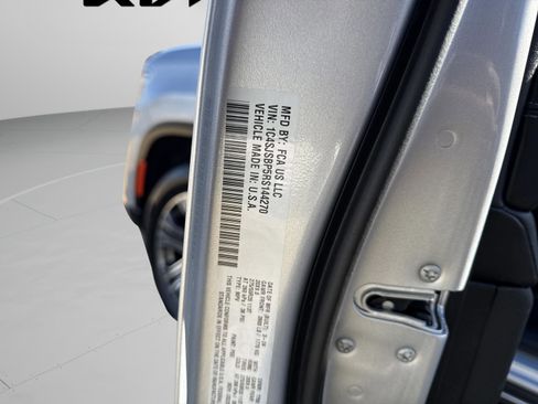 Used 2024 Jeep Wagoneer L Series II w/ Flexible Seating Group image 44