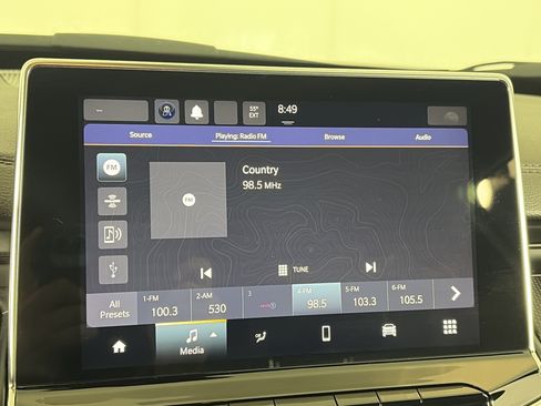 Used 2024 Jeep Compass Latitude w/ Convenience Group AWD/4WD image 17