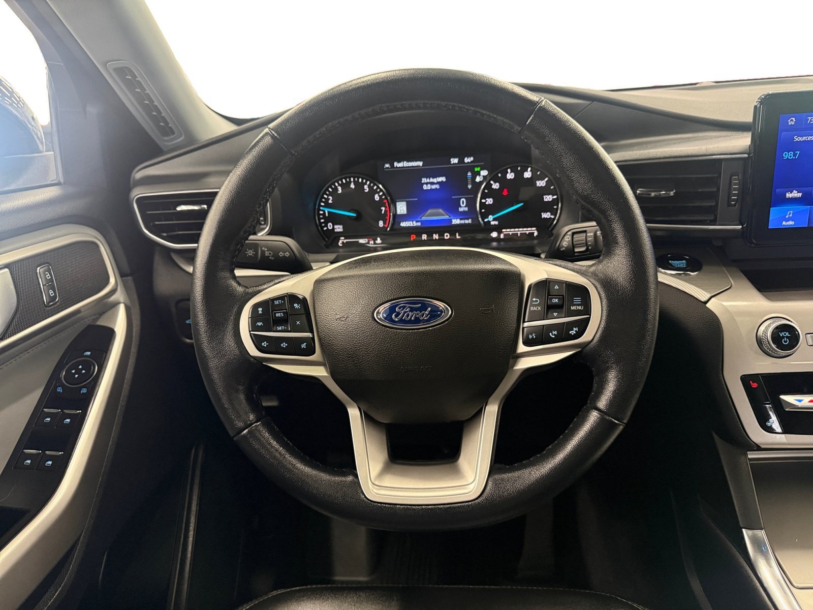 Used 2022 Ford Explorer XLT w/ Equipment Group 202A AWD/4WD image 16