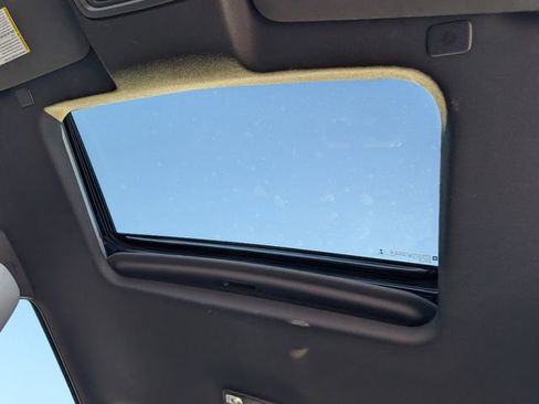 Used 2022 GMC Sierra 1500 SLT w/ SLT Premium Plus Package image 16