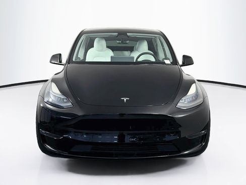 Used 2022 Tesla Model Y Performance AWD/4WD image 2