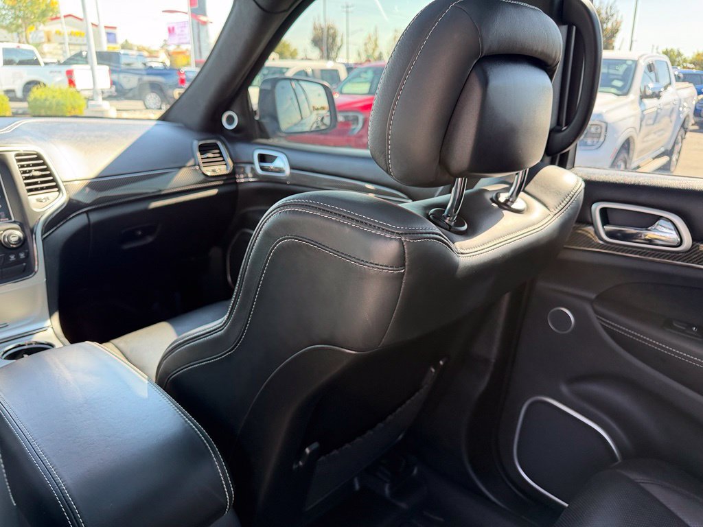 Used 2016 Jeep Grand Cherokee SRT AWD/4WD image 28