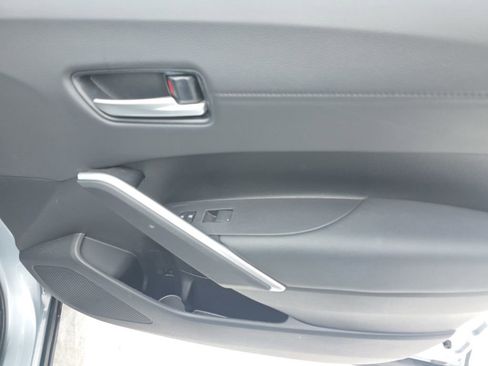 Certified 2024 Toyota Corolla Cross XLE image 19