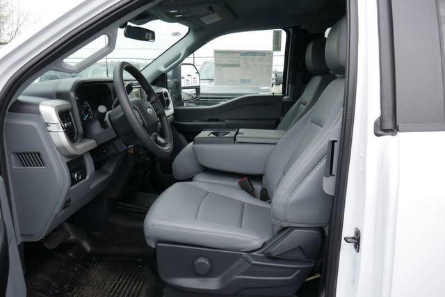New 2026 Ford F350 XL w/ XL Chrome Package AWD/4WD image 2