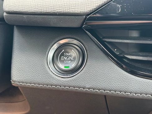Used 2025 Buick Enclave Preferred FWD image 29