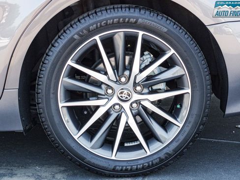 Used 2021 Toyota Camry XLE FWD image 25
