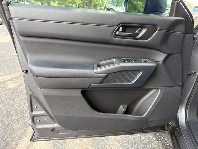 Used 2024 Nissan Pathfinder Rock Creek AWD/4WD image 10