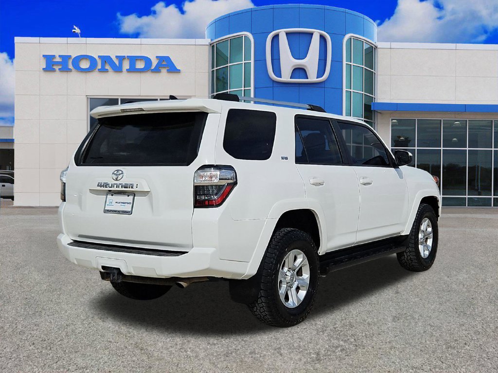 Used 2021 Toyota 4Runner SR5 AWD/4WD image 3
