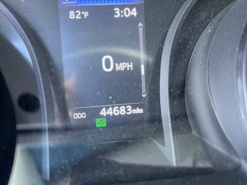 Used 2023 Toyota Camry SE image 12