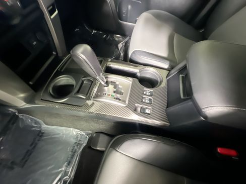 Used 2020 Toyota 4Runner SR5 Premium w/ Moonroof Package RWD image 25