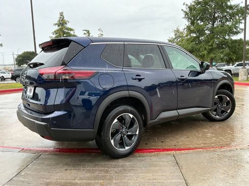 Used 2025 Nissan Rogue SV FWD image 6