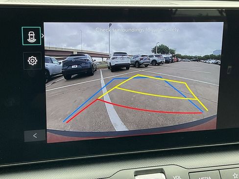 Used 2025 Kia K4 LXS image 29