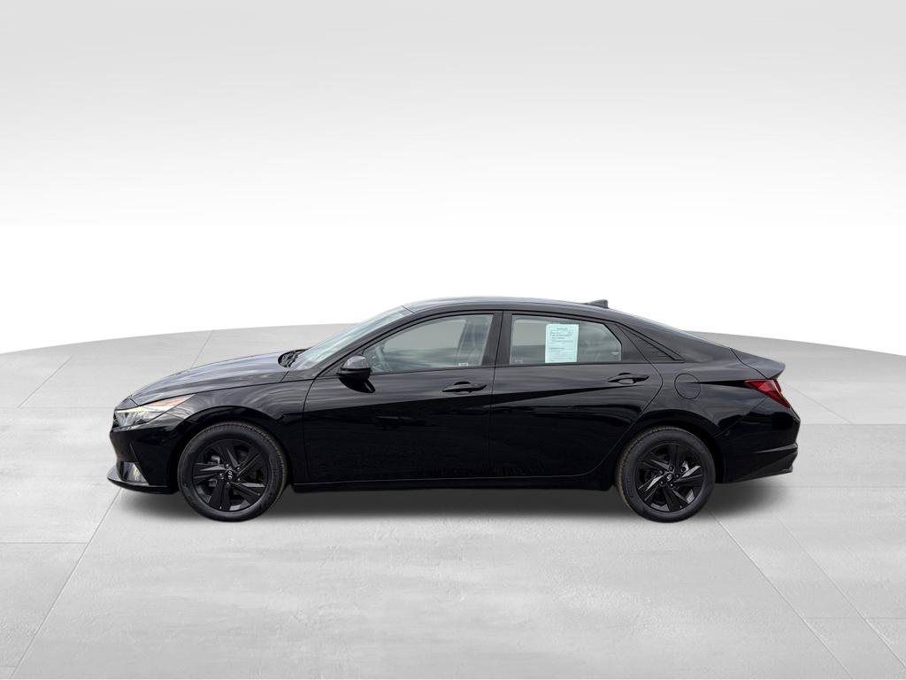 Used 2021 Hyundai Elantra SEL w/ Cargo Package FWD image 13