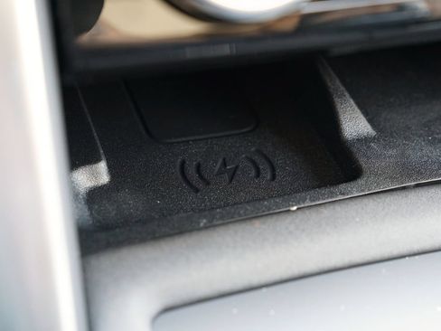 New 2026 Land Rover Discovery Limited Edition AWD/4WD image 30