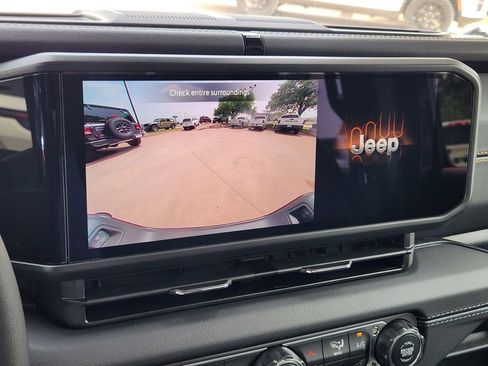 New 2026 Jeep Gladiator Sport AWD/4WD image 12