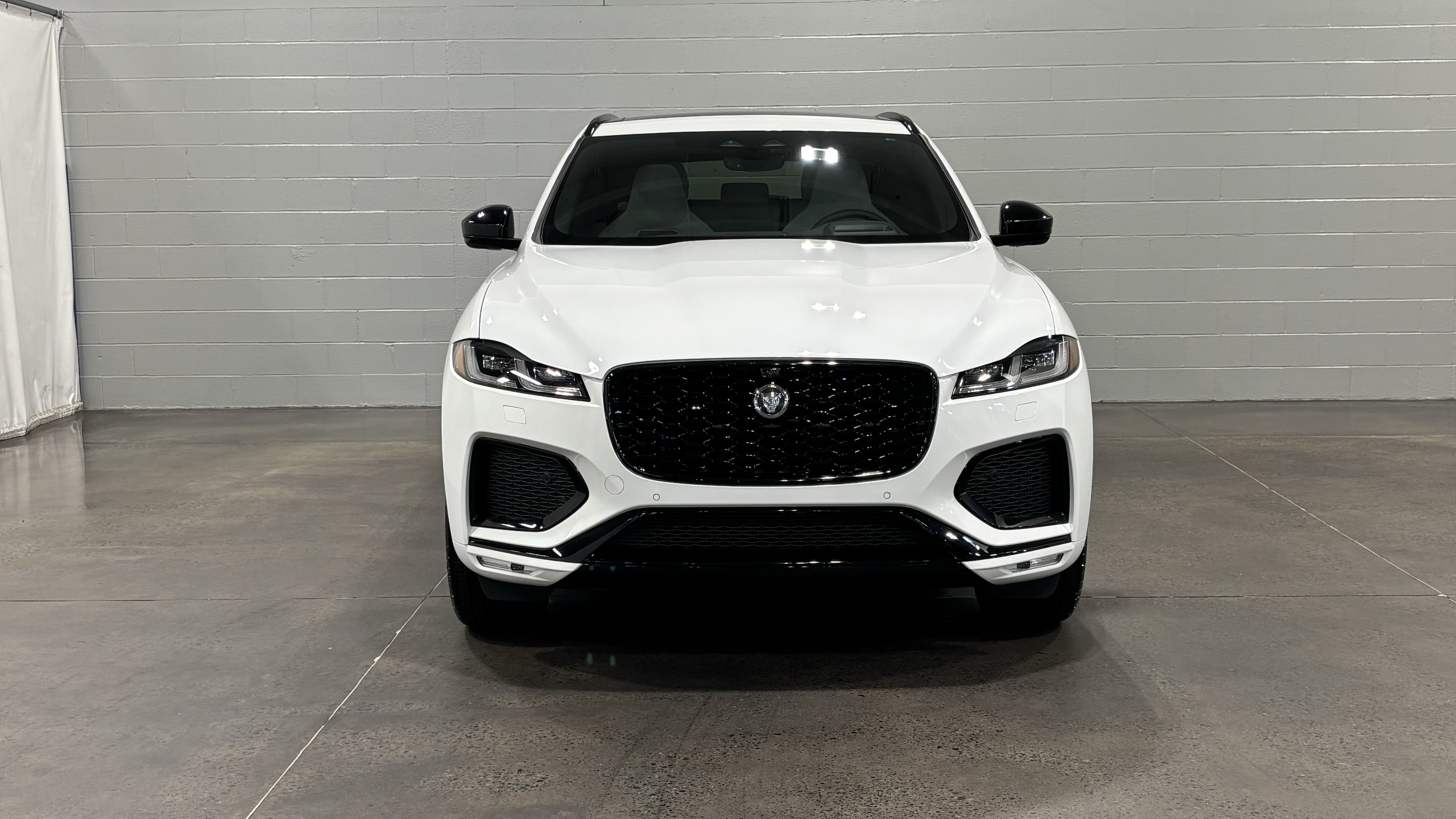 New 2026 Jaguar F-PACE R-Dynamic S AWD/4WD image 9