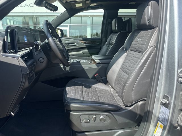 Certified 2024 Cadillac Escalade Sport Platinum AWD/4WD image 9