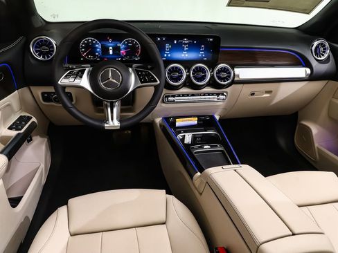 New 2026 Mercedes-Benz GLB 250 4MATIC image 6