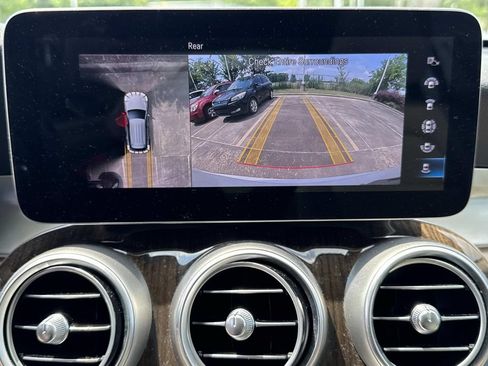 Used 2022 Mercedes-Benz GLC 300 image 30
