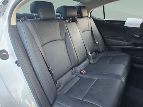 Certified 2024 Lexus ES 350 w/ Premium Package FWD image 23