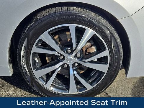 Used 2018 Nissan Maxima 3.5 SV image 10