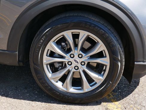 Used 2023 Ford Explorer XLT w/ Equipment Group 202A AWD/4WD image 7