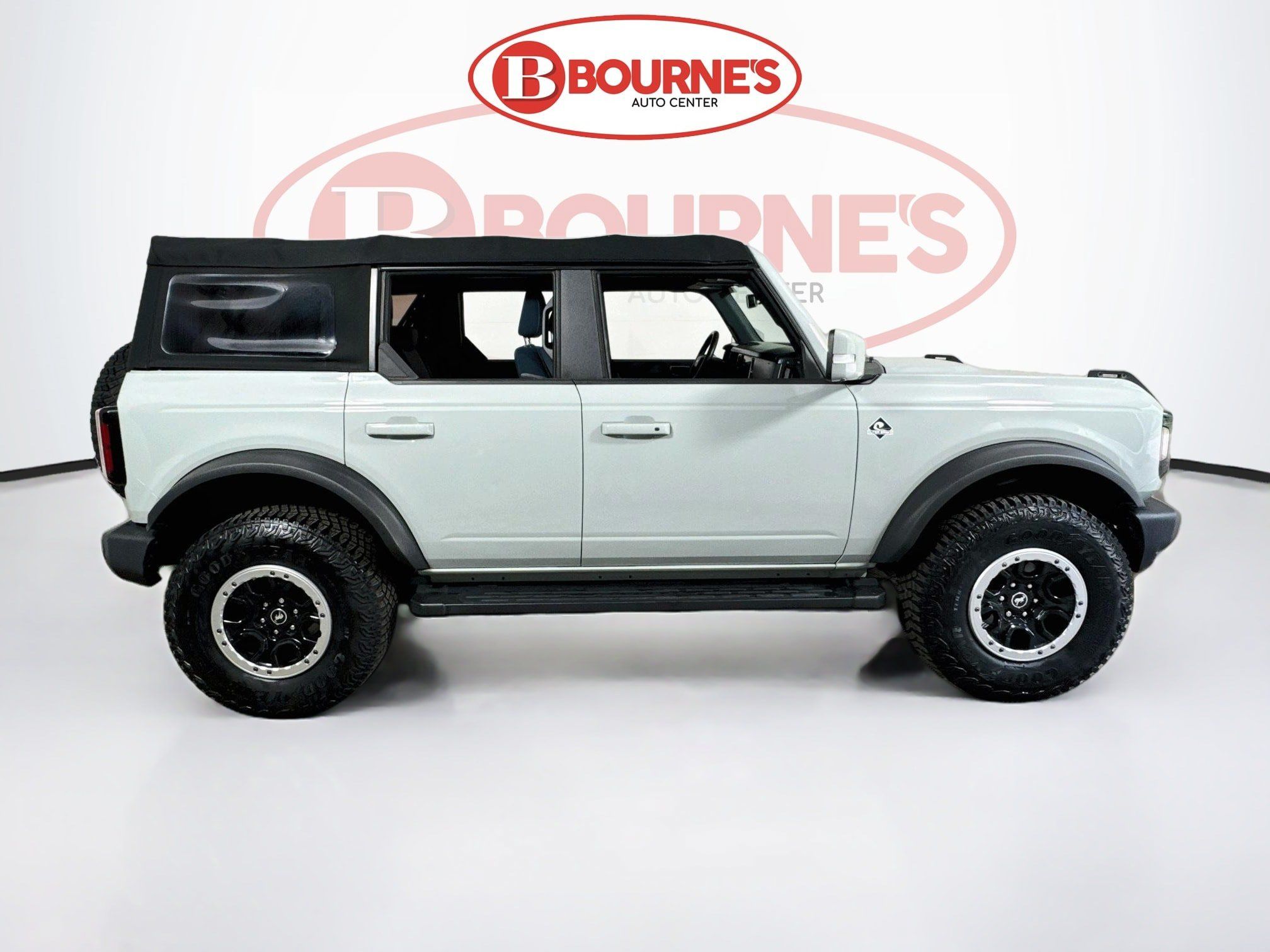 Used 2022 Ford Bronco Outer Banks w/ Sasquatch Package AWD/4WD image 11