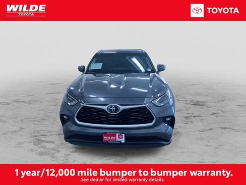 Certified 2023 Toyota Highlander XLE image 4