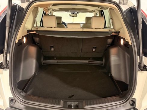 Used 2022 Honda CR-V EX-L image 10