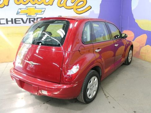 Used 2009 Chrysler PT Cruiser FWD image 8