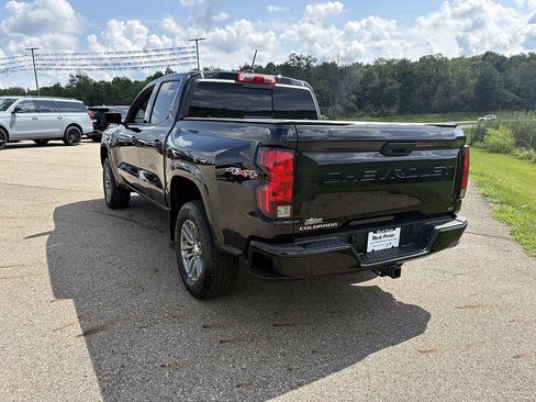 Used 2024 Chevrolet Colorado LT w/ LT Convenience Package AWD/4WD image 3