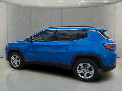 Used 2023 Jeep Compass Latitude w/ Sun and Sound Group image 5