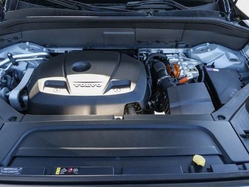 Used 2025 Volvo XC90 T8 Plus w/ Protection Package Premier AWD/4WD image 25
