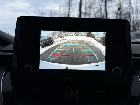 Used 2022 Toyota Corolla Cross L image 3