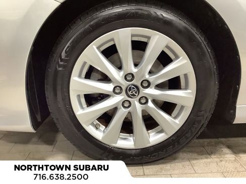 Used 2018 Toyota Camry LE image 18