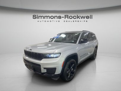 Used 2023 Jeep Grand Cherokee L Laredo