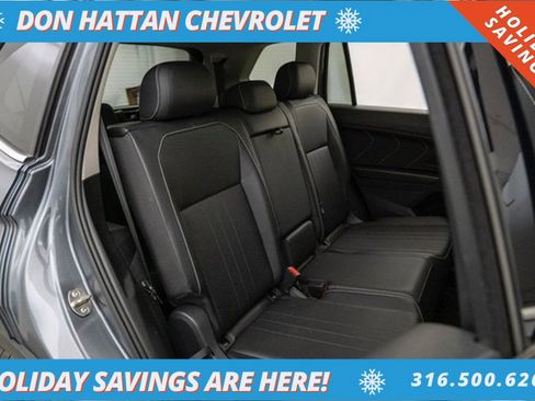 Used 2023 Volkswagen Tiguan SE w/ Panoramic Sunroof Package image 28
