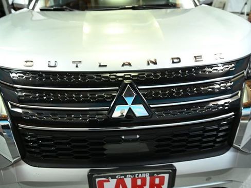 Used 2022 Mitsubishi Outlander SEL image 17
