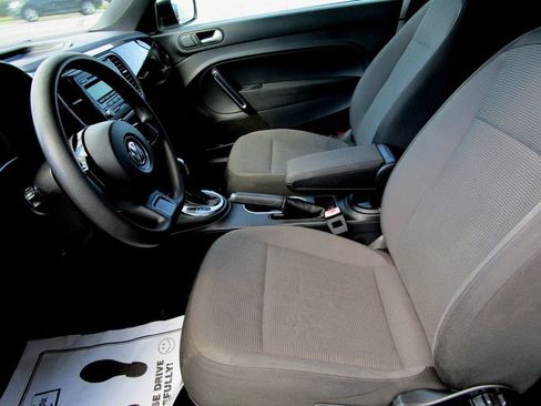 Used 2014 Volkswagen Beetle 1.8T FWD image 12