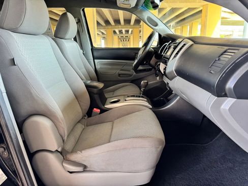Used 2013 Toyota Tacoma PreRunner w/ SR5 Pkg RWD image 25