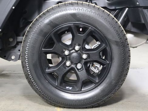 Used 2022 Jeep Wrangler Unlimited Sport image 35