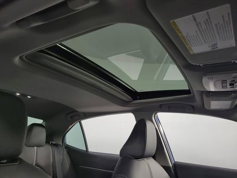 Used 2023 Toyota Camry SE FWD image 17