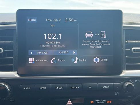 Used 2023 Hyundai Venue SEL FWD image 24