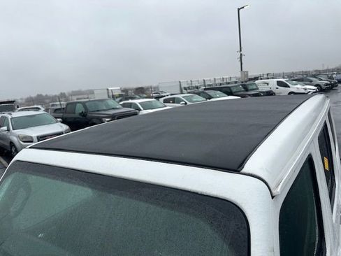 Used 2019 Jeep Wrangler Unlimited Sahara image 8