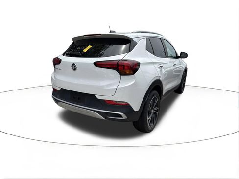 Used 2023 Buick Encore GX Select FWD image 2