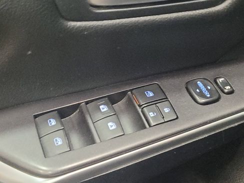 Used 2016 Toyota Camry SE FWD image 27