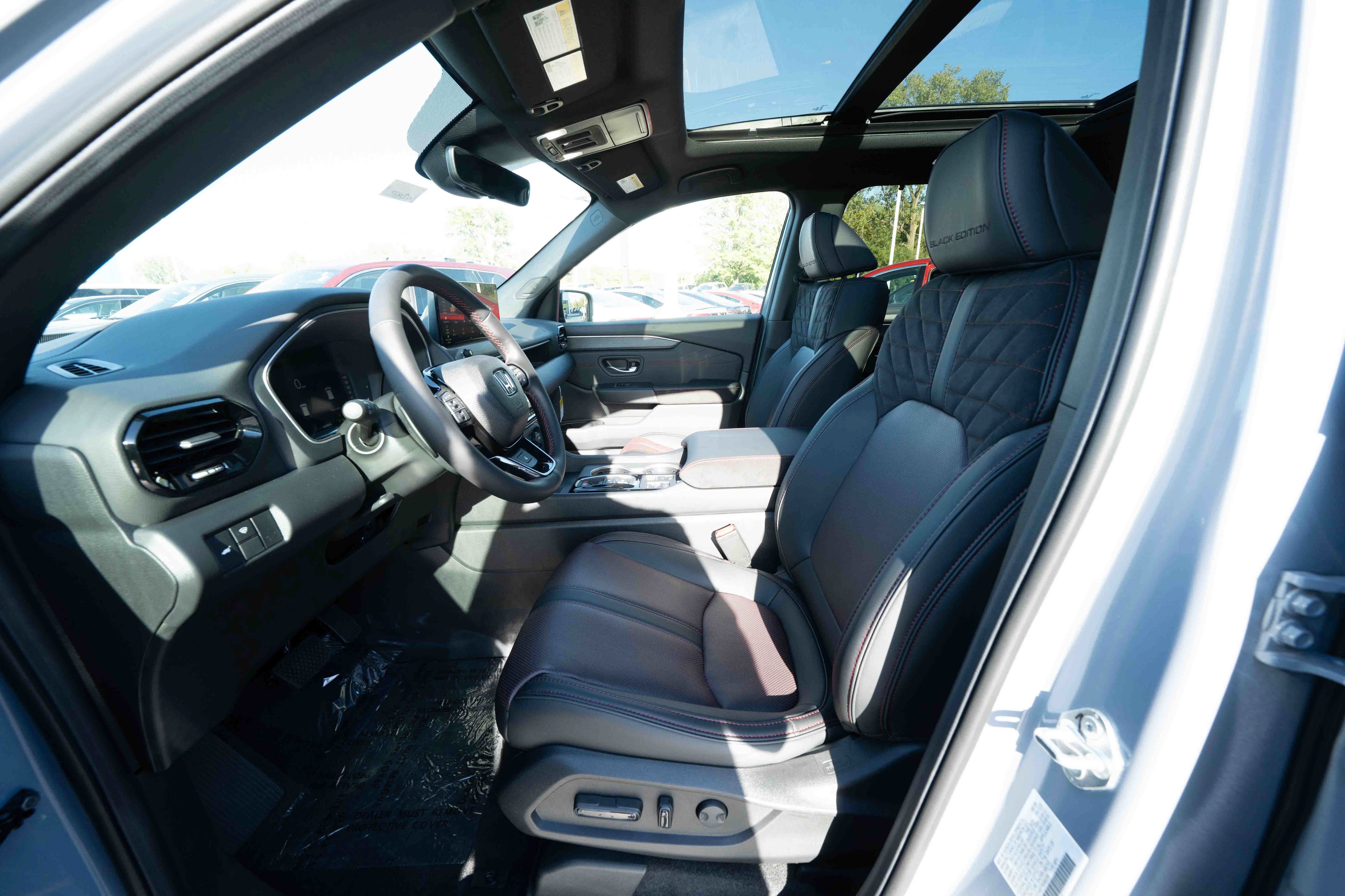 New 2026 Honda Pilot Black Edition image 9