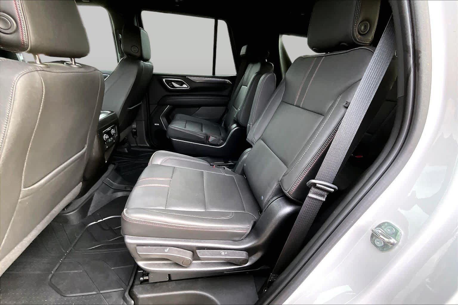Used 2022 Chevrolet Tahoe RST w/ Luxury Package RWD image 19