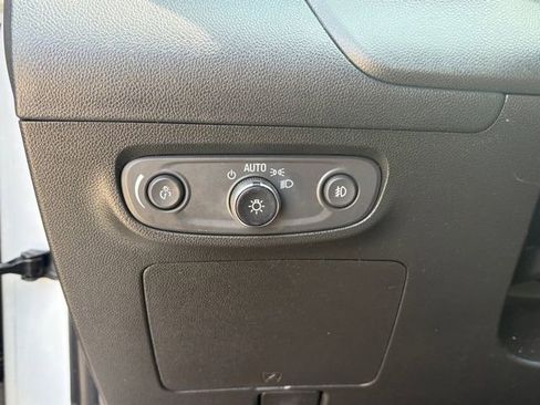 Used 2023 Buick Encore GX Preferred FWD image 5